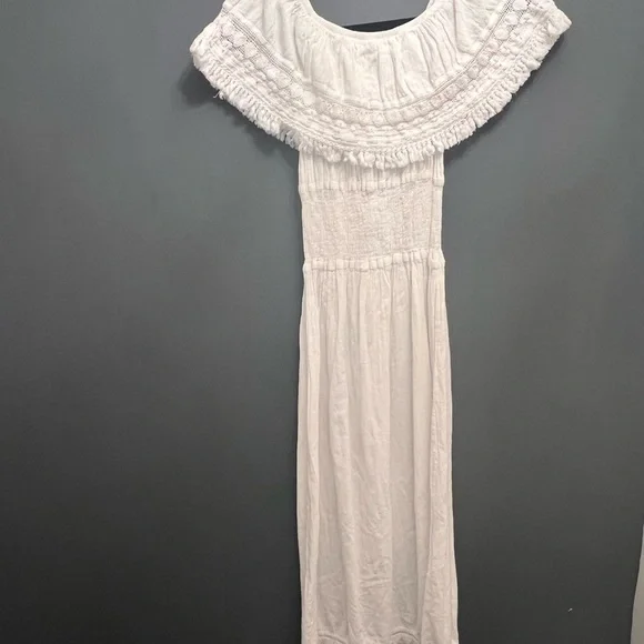 Off-Shoulder Cotton Dress - Picture 3 of 8